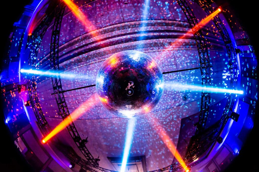 Sens Soriee Ottawa Event Design Gala Circle Truss Lighting Visual Disco Ball Rental Production